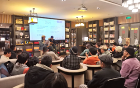 “诗歌是人间的药”老董唱诗全国巡演（洛阳站）举行